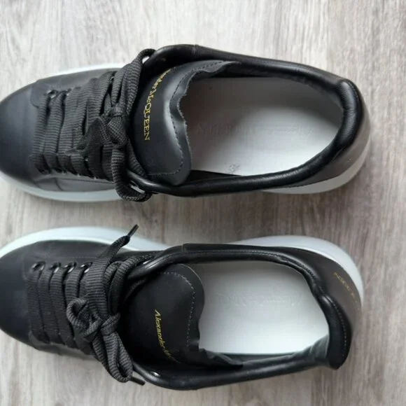ALEXANDER MCQUEEN Leather exaggerated-sole sneakers